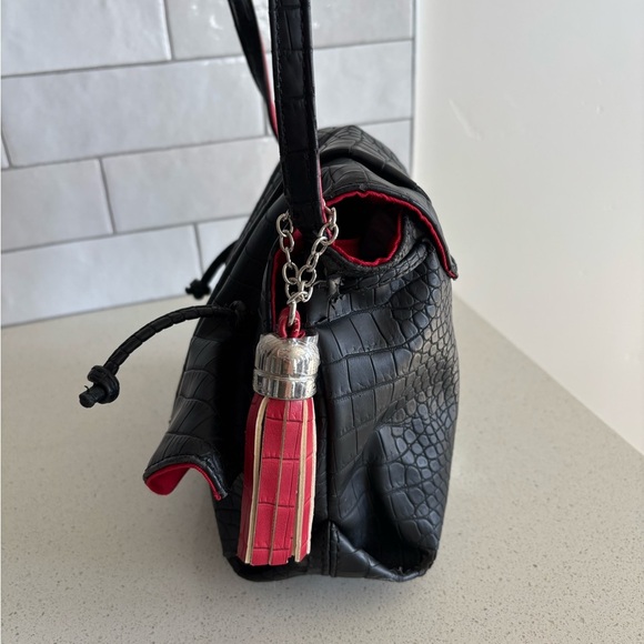 CARLOS FALCHI Vegan Leather Drawstring Bucket Shoulder Bag Purse Black Red Vtg - Picture 3 of 9